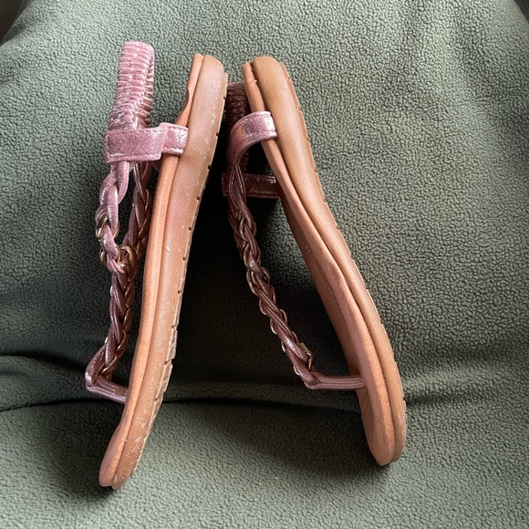 Sandals - Picture 2 of 5